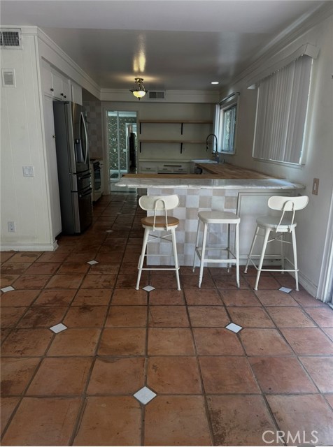 17041 Escalon Drive, Encino CA: https://media.crmls.org/medias/d3e4ecda-e69a-4d0c-bd25-4e61f240541a.jpg