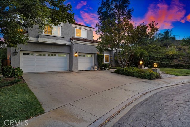 3866 Hunter Crest Court, Moorpark CA: https://media.crmls.org/medias/d3e4f2ce-5c9c-4a35-be0b-2511489d2f57.jpg