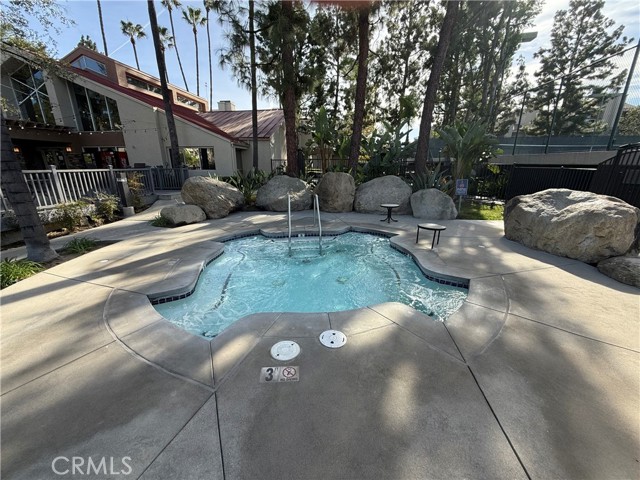 Detail Gallery Image 17 of 18 For 21400 Burbank Bld #322,  Woodland Hills,  CA 91367 - 1 Beds | 1 Baths