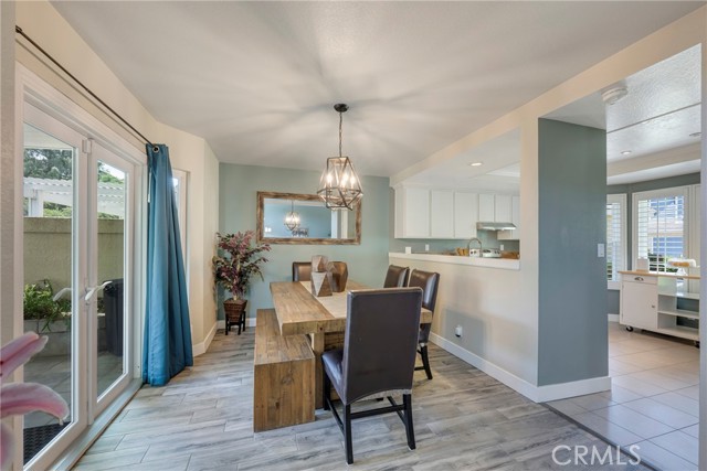 Detail Gallery Image 10 of 37 For 6060 East Summit Court, Anaheim Hills,  CA 92807 - 3 Beds | 2/1 Baths