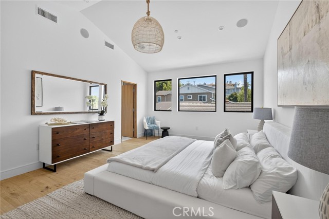 1003 S Prospect Ave, Redondo Beach CA: https://media.crmls.org/medias/d3e658b1-5658-46e3-a2b3-41f14b9268b9.jpg