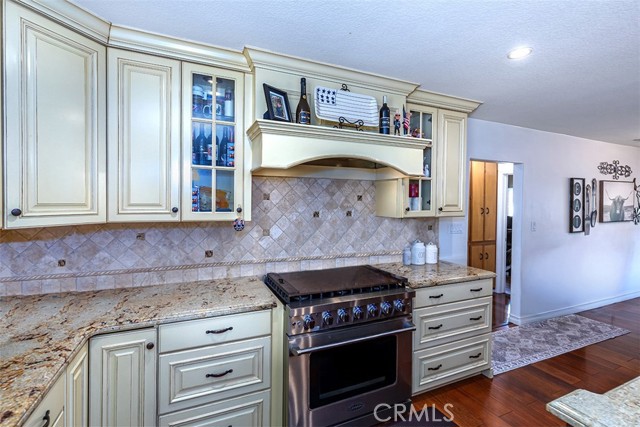 1006 W Dorothy Drive, Brea CA: https://media.crmls.org/medias/d3e66de3-04fd-415b-b7f4-63fe3230beb8.jpg