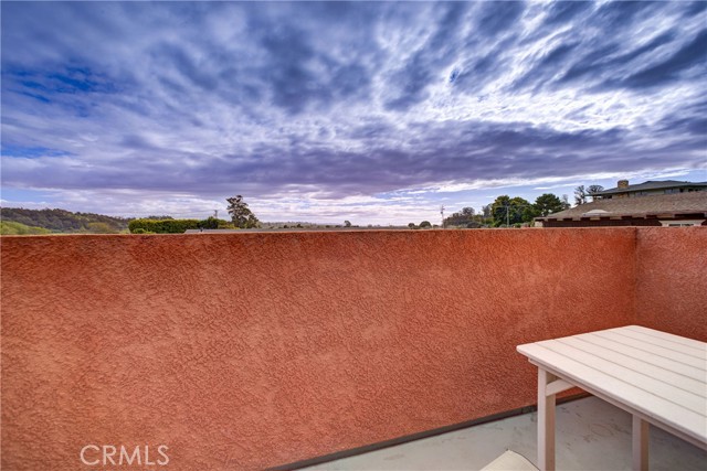 689 Woodland Drive, Arroyo Grande CA: https://media.crmls.org/medias/d3e72e44-a9aa-4652-8bcc-fc36dd65a385.jpg