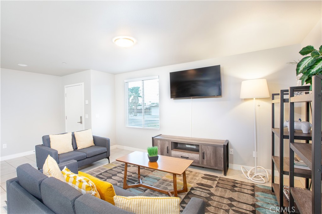 MLS #CV25219301 image #15