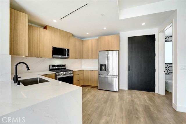 4036 Rosemont Avenue, Montrose CA: https://media.crmls.org/medias/d3e7a606-53c4-4a96-92a1-abf17dc45bbb.jpg