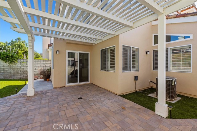 25815 Dickens Court, Stevenson Ranch CA: https://media.crmls.org/medias/d3e7e5da-8758-4e6e-ab4b-6e6c3670a454.jpg