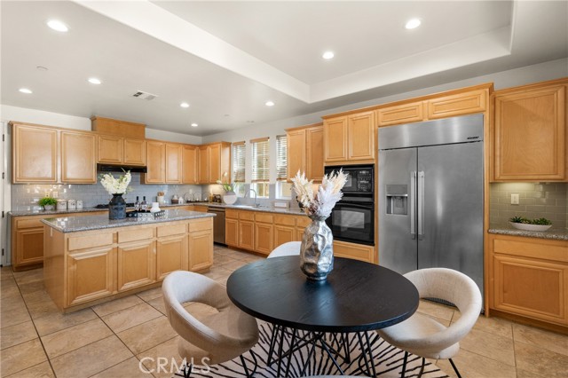 928 Kingsford Street, Monterey Park CA: https://media.crmls.org/medias/d3e83639-ce7e-49ee-b250-b11260384067.jpg