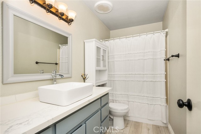 Detail Gallery Image 32 of 48 For 16745 Barefoot Cir, Huntington Beach,  CA 92649 - 3 Beds | 2/1 Baths