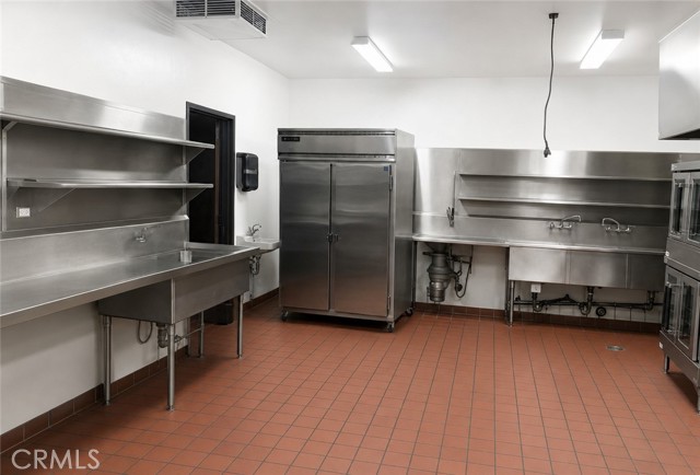  Commercial for Sale in Inglewood, California