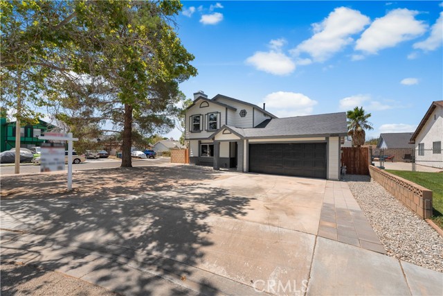 45119 Watford Avenue, Lancaster CA: https://media.crmls.org/medias/d3ea0b96-357f-4ceb-9043-3e738a65ddbb.jpg