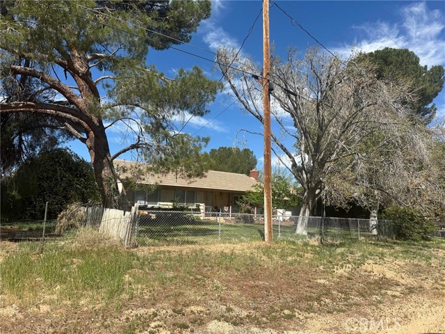 Detail Gallery Image 1 of 2 For 42631 51st St, Quartz Hill,  CA 93536 - 3 Beds | 2 Baths
