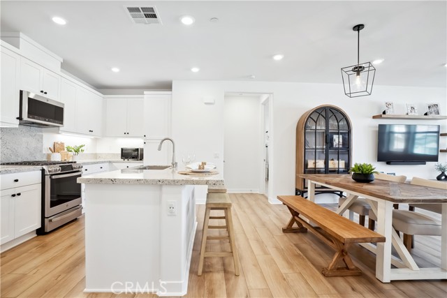 Detail Gallery Image 4 of 74 For 1101 Lasso Way #303,  Rancho Mission Viejo,  CA 92694 - 2 Beds | 2 Baths