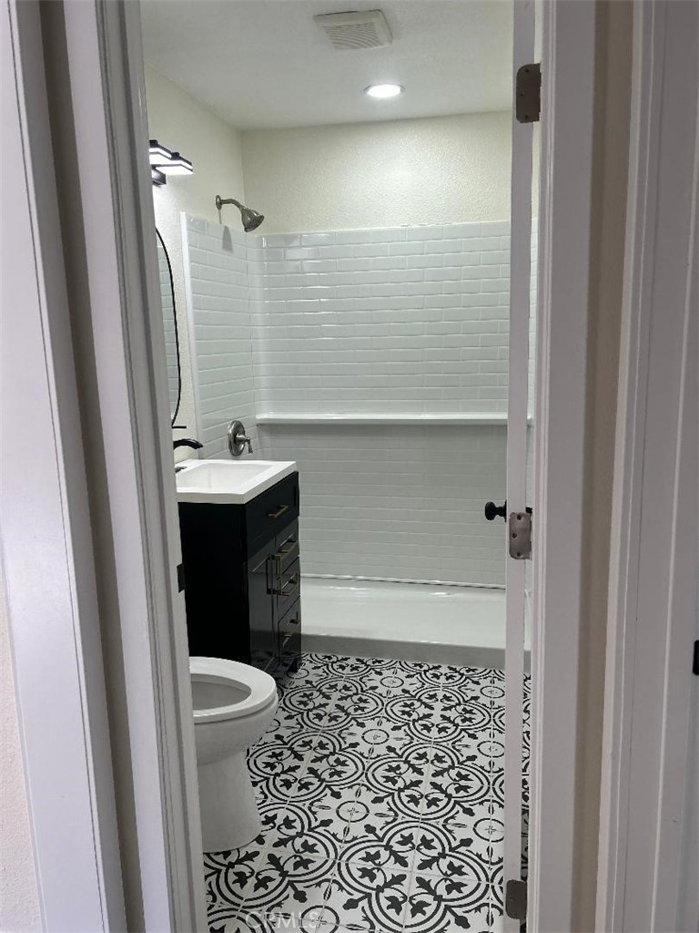 MLS #IV25252646 image #15