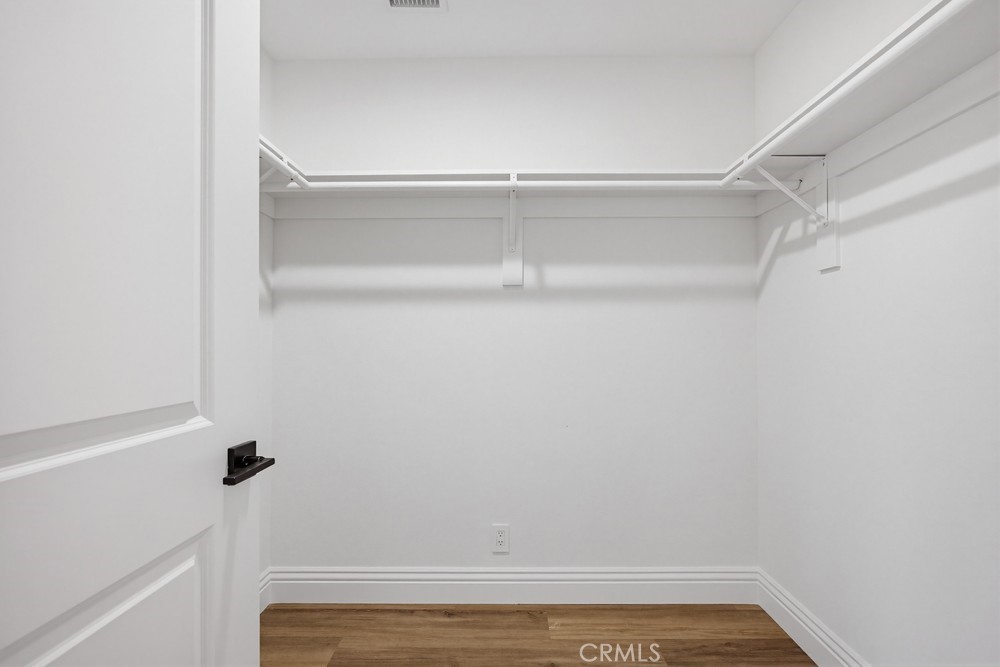 https://media.crmls.org/medias/d3ec48bf-97e2-45b5-9058-9a2c578d4de4.jpg?preset=X-Large