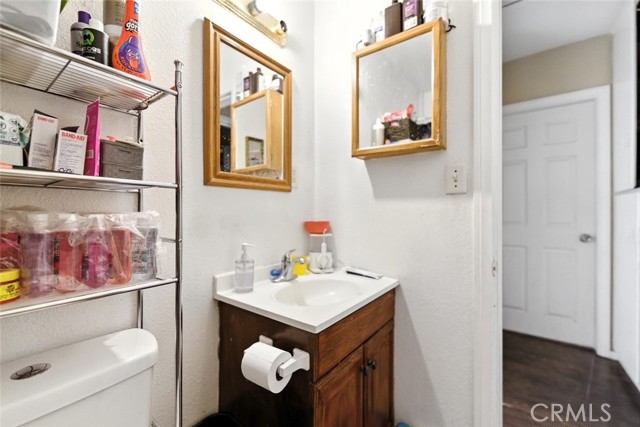 8876 Cypress Avenue, Riverside CA: https://media.crmls.org/medias/d3ec93af-73a5-4ddd-b09a-ac57e6213989.jpg