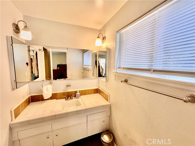 20637 Bryant Street, Winnetka CA: https://media.crmls.org/medias/d3eebb70-9586-4c49-85bf-2e726d52e730.jpg
