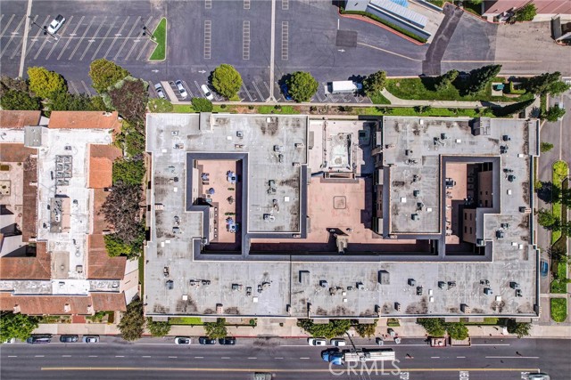 12400 Montecito Road, Seal Beach CA: https://media.crmls.org/medias/d3ef287e-27c5-4b07-835b-416d8ab4d94f.jpg