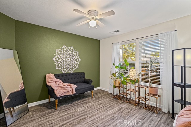 204 Crater Lake Drive, Chico CA: https://media.crmls.org/medias/d3efeced-d507-41a4-ab84-655211281bc1.jpg