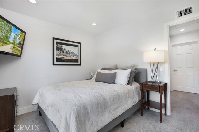 24336 Hillview Drive, Laguna Niguel CA: https://media.crmls.org/medias/d3f06bd9-b654-40cf-9b3b-2dd109f9d2a0.jpg