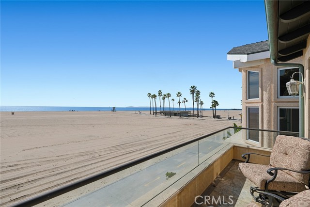 Detail Gallery Image 15 of 32 For 1414 W Oceanfront, Newport Beach,  CA 92661 - 4 Beds | 5 Baths