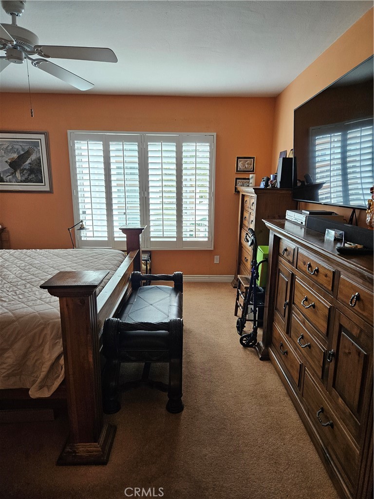 https://media.crmls.org/medias/d3f2113f-2046-4ce5-bffc-b34fedbaf9e0.jpg?preset=X-Large