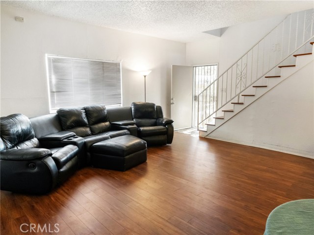 7714 S Broadway, Los Angeles CA: https://media.crmls.org/medias/d3f34000-2855-4a58-8ec9-d847a4441426.jpg