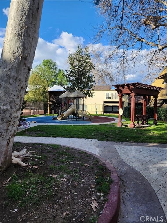 Detail Gallery Image 22 of 25 For 18350 Hatteras St #163,  Tarzana,  CA 91356 - 2 Beds | 1 Baths