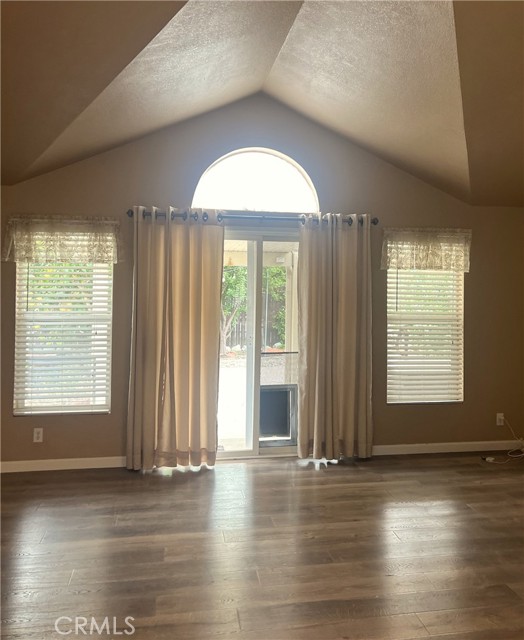 Image 9 of 24 For 31768 Via Verde