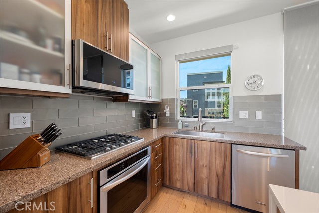 Detail Gallery Image 18 of 44 For 2470 via Alta, –,  CA 92108 - 2 Beds | 2/1 Baths