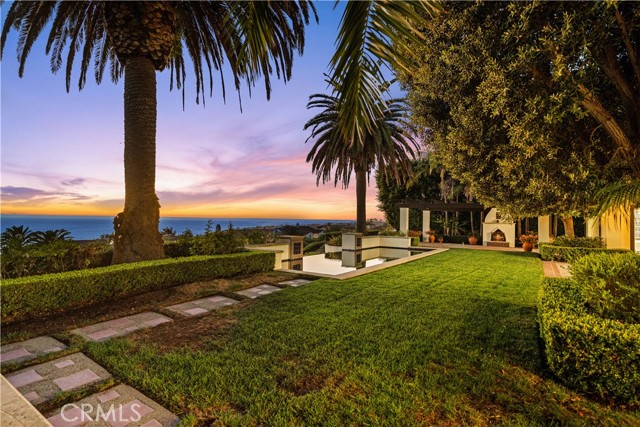 24 Scenic Bluff, Newport Coast CA: https://media.crmls.org/medias/d3f425ab-a731-4160-a57e-653247d31992.jpg