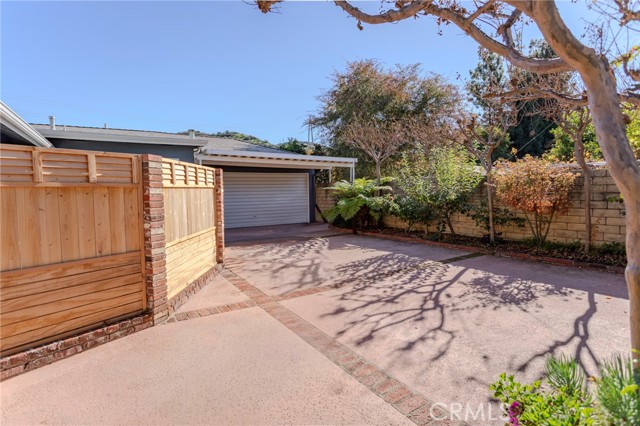 Detail Gallery Image 24 of 26 For 1724 Sombra Dr, Glendale,  CA 91208 - 3 Beds | 2 Baths