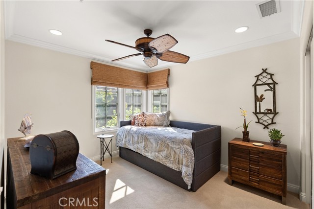 Detail Gallery Image 17 of 22 For 2501 Bungalow Pl #1,  Corona Del Mar,  CA 92625 - 2 Beds | 2/1 Baths