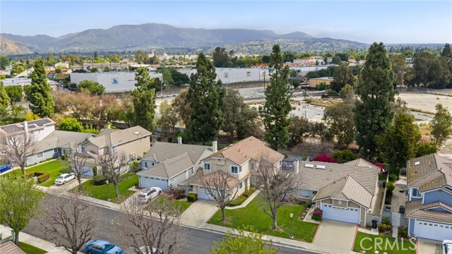 831 Arbor Cir, La Verne CA: https://media.crmls.org/medias/d3f58e56-183e-4620-8d96-74447cb1e4da.jpg