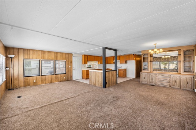 2121 Nadeau Street, Mojave CA: https://media.crmls.org/medias/d3f5d125-b5d8-46ba-adf3-a9c41178f993.jpg