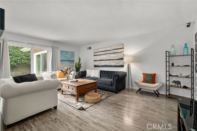 Detail Gallery Image 10 of 35 For 1660 W Sallie Ln, Anaheim,  CA 92802 - 4 Beds | 2 Baths