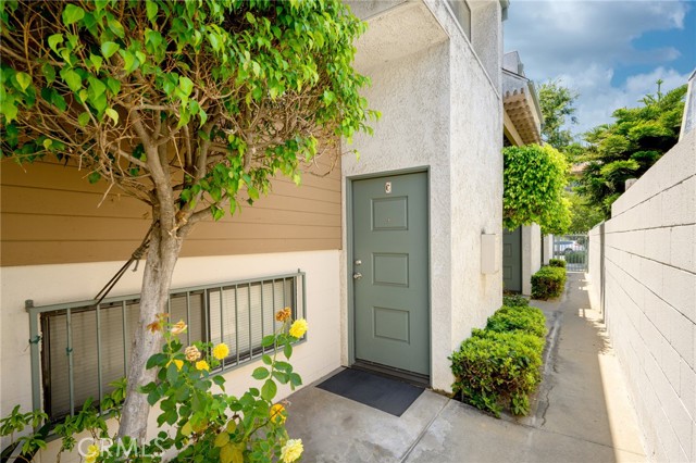 Detail Gallery Image 2 of 26 For 714 N Howard St #C,  Glendale,  CA 91206 - 2 Beds | 2/1 Baths