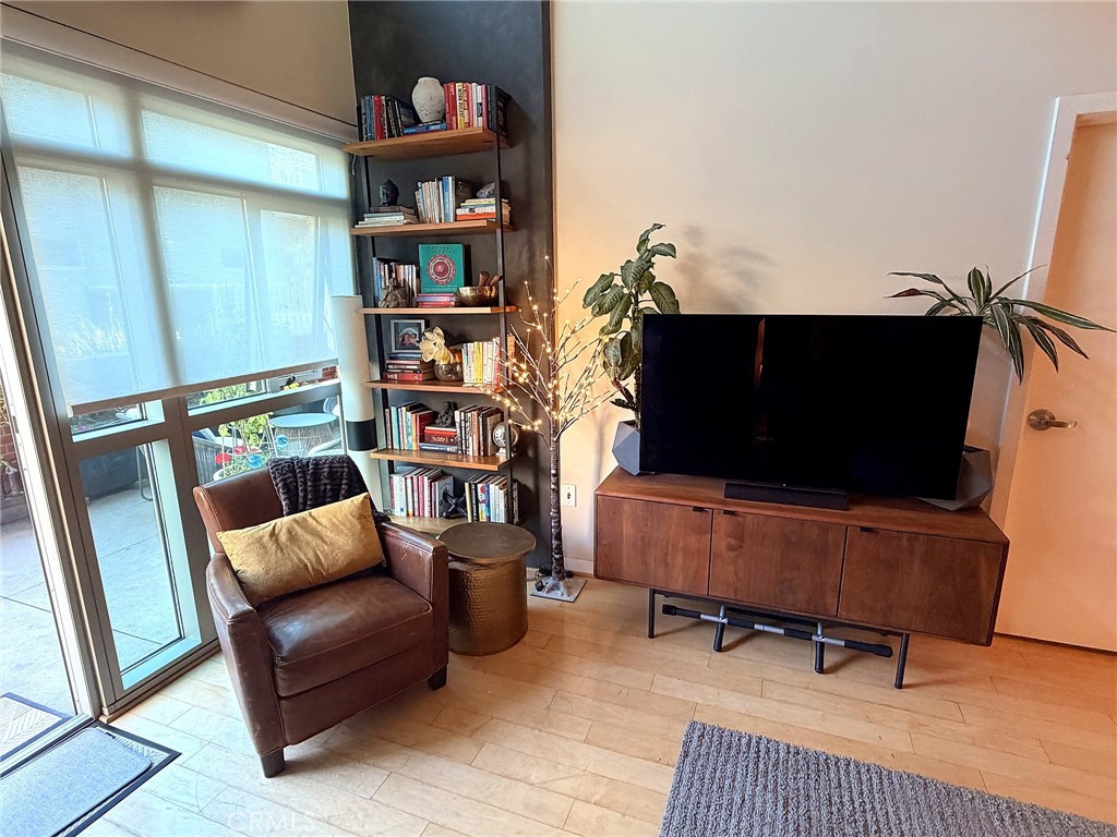 800 The Mark - photo 2