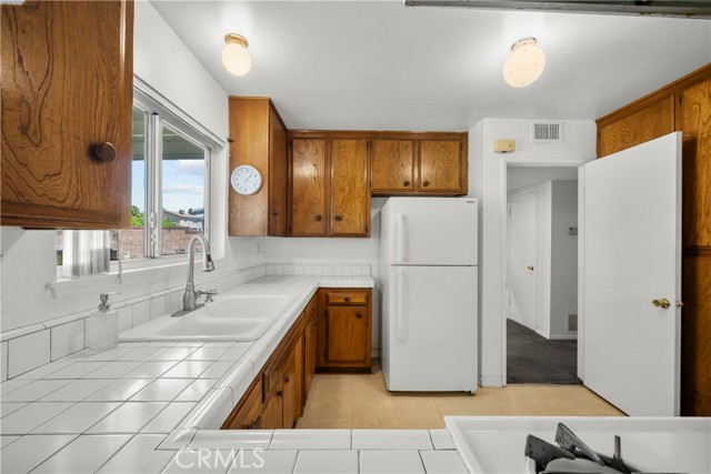 Detail Gallery Image 12 of 42 For 22337 Los Tigres Dr, Saugus,  CA 91350 - 3 Beds | 1/1 Baths