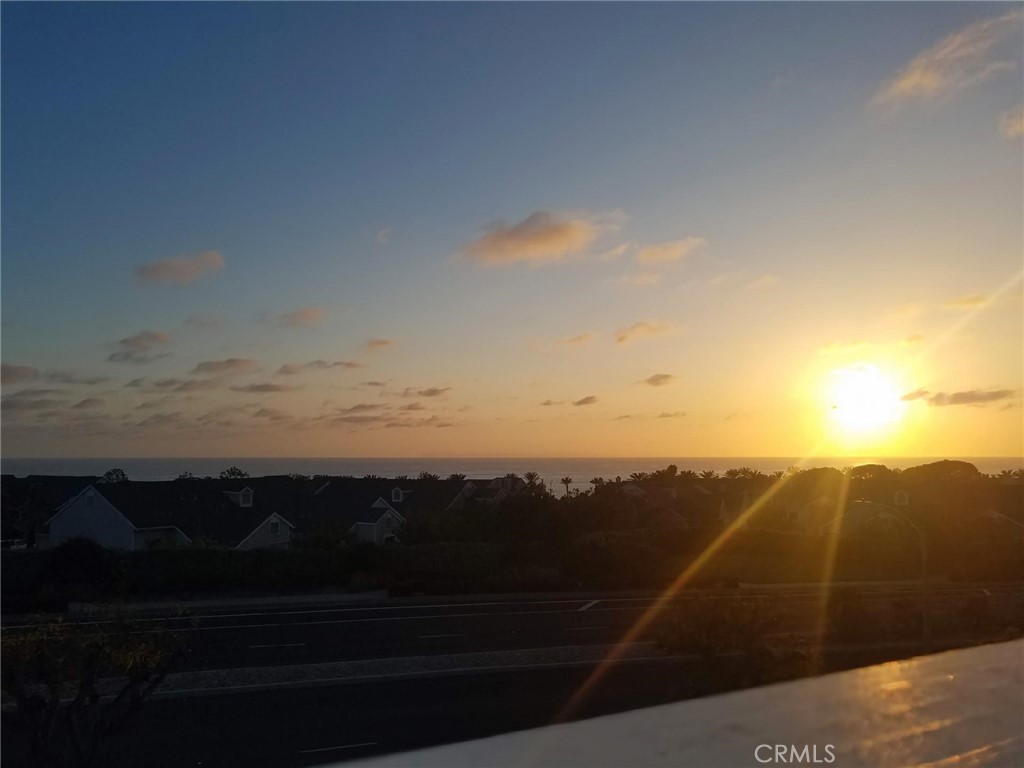 https://media.crmls.org/medias/d3f81151-ce90-4768-a659-7ade93f632d9.jpg?preset=X-Large