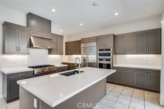 Detail Gallery Image 8 of 42 For 200 Holliston, Lake Forest,  CA 92630 - 4 Beds | 4 Baths