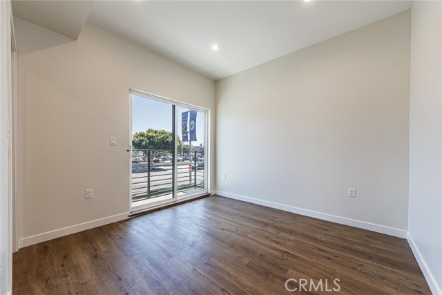 Detail Gallery Image 18 of 22 For 1855 Crenshaw Bld, Los Angeles,  CA 90019 - 4 Beds | 3 Baths