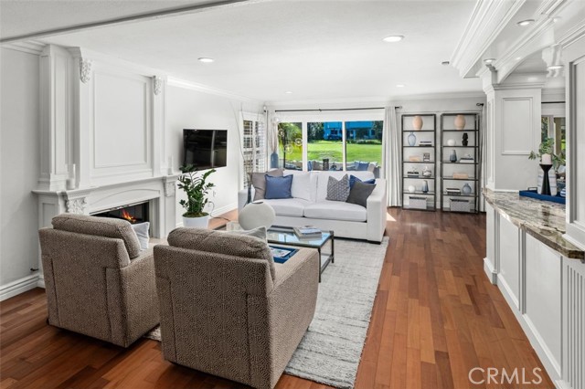 Detail Gallery Image 4 of 32 For 525 Vista Flora, Newport Beach,  CA 92660 - 3 Beds | 2/1 Baths