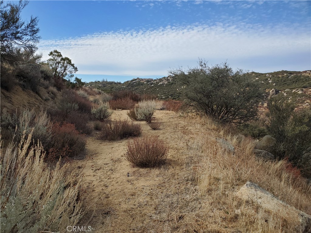 48775 Leaning Rock Court