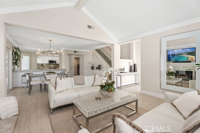 Detail Gallery Image 8 of 47 For 43 Gannet Ln, Newport Beach,  CA 92660 - 3 Beds | 2/1 Baths