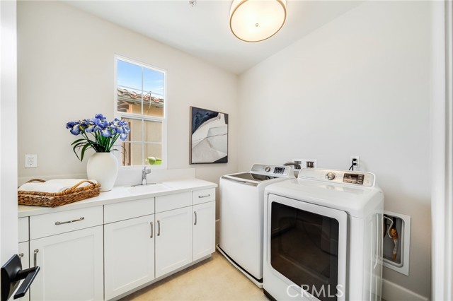 126 Paxton, Irvine CA: https://media.crmls.org/medias/d3fa1891-3d4b-4f8b-938a-1dc7e92cce6d.jpg