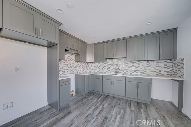 Detail Gallery Image 9 of 65 For 1348 W 41st Pl, Los Angeles,  CA 90037 - – Beds | – Baths