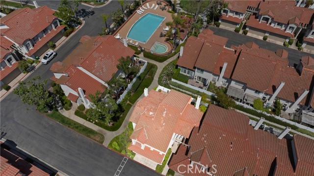 8 Geranium, Rancho Santa Margarita CA: https://media.crmls.org/medias/d3fb8e21-acfa-4fa3-8006-5ee39e20e846.jpg