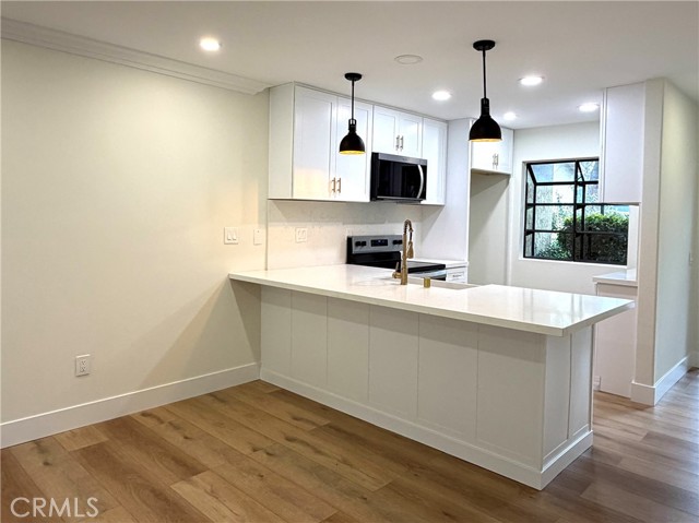 Detail Gallery Image 7 of 22 For 196 Pineview, Irvine,  CA 92620 - 2 Beds | 1/1 Baths