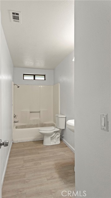 Detail Gallery Image 18 of 29 For 8222 3rd Ave, Hesperia,  CA 92345 - 3 Beds | 2 Baths