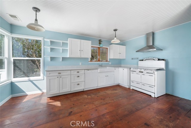 Detail Gallery Image 15 of 54 For 379 Harvey Street, Cambria,  CA 93428 - 4 Beds | 2 Baths